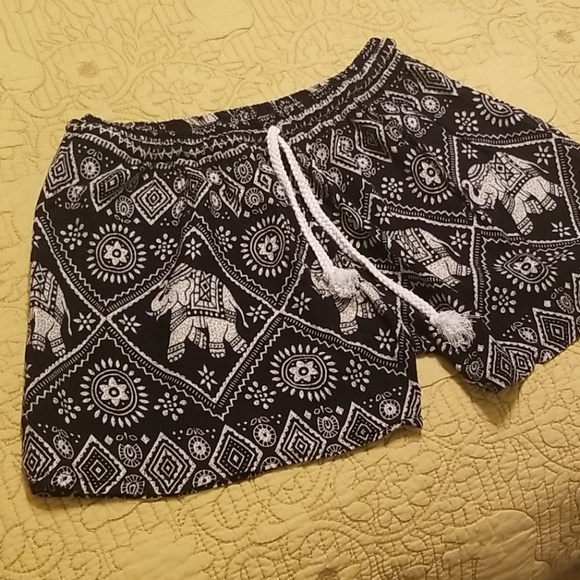 Small Black Elephant Bohemian Island Shorts - Picture 2 of 6